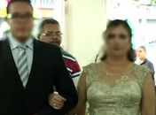 Acusado de atirar em três pessoas dentro de igreja está foragido, diz polícia