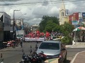 Em Arapiraca, manifestantes protestam contra o governo Michel Temer