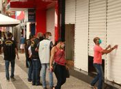 Fiscalização flagra estabelecimentos abertos no centro de Arapiraca