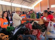 Bazar Solidário: São Sebastião arrecada e distribui roupas para pessoas carentes