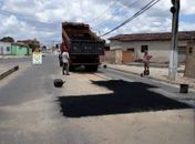 Prefeitura intensifica serviços de tapa-buracos em bairros de Arapiraca