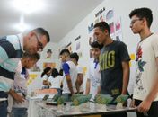 Escola estadual homenageia artistas arapiraquenses em feira