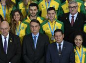 Bolsonaro recebe medalhistas do Pan: 'Símbolo para ajudar nos momentos difíceis'