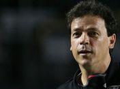 Diniz minimiza pedidos de demissão após vitória: “Ser técnico do São Paulo é isso”