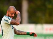 Felipe Melo pode pegar gancho de até seis jogos (Foto: Sergio Barzaghi/Gazeta Press)