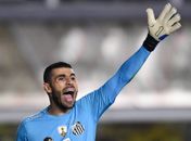 Herói do Santos, Vanderlei esquece Seleção: “Estou em um grande clube”