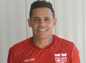 Elton fala sobre retorno ao futebol brasileiro após ano no CRB
