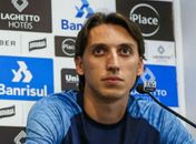 Grêmio confirma desfalque de Geromel por até um mês por conta de cirurgia