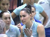 Jaqueline é expulsa, discute com José Roberto Guimarães e sai chorando de quadra