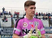Goleiro é morto em saída de casa noturna; atacante é suspeito.