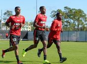 Flamengo fica perto de emprestar promessa para clube japonês