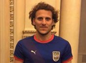Ex-atacante, Diego Forlán termina os estudos para ser treinador