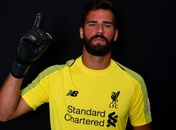 Oficializado pelo Liverpool, Alisson se torna o goleiro mais caro da história