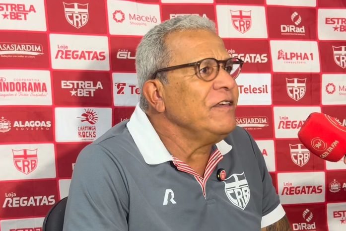 Em uma movimentação inesperada, CRB anuncia a saída do técnico Hélio dos Anjos