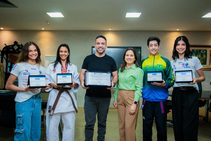 Paulo Dantas recebe atletas alagoanos que foram destaque em mundiais e olimpíadas