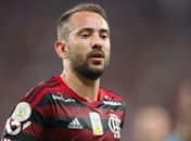 Everton Ribeiro ressalta importância da permanência de Jorge Jesus no Flamengo