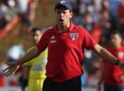 São Paulo espera ter Bueno e Juanfran para confronto na Liberta