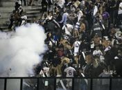 Clássico terminou com briga entre a torcida do Vasco e a PM (Foto: Jorge Rodrigues/Eleven)