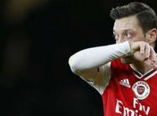 Sem contrato com a Adidas Özil deixará de receber quase R$ 20 milhões por ano