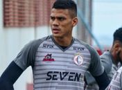 Atacante da Raposa alerta sobre pontuação na tabela e admite cobrança por gols