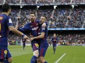 Pelé afirma que foi melhor que Messi e lateral do Barcelona dispara: 'Não enxerga bem'