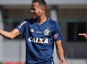 Flamengo recebe sinal verde de chineses e aguarda CBF para regularização de Geuvânio