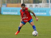 Recuperado, João Paulo volta ao campo e é novidade em treino do Avaí