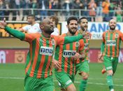 De volta para o Rio? Vagner Love pode reforçar o ataque do Botafogo