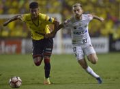 Lucas Lima sente lesão muscular e culpa viagem 'quase desumana'