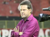 Argel tem a missão de vitaminar o Goiás e levar o time goiano de volta à Série A (Foto: Maurícia da Matta/Divulgação/EC Vitória)
