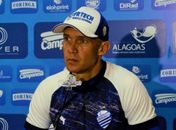 CSA confirma teste positivo da Covid-19 para o técnico Eduardo Baptista
