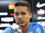 Pedrinho diz que Corinthians tenta jogar mais bonito e minimiza cobranças