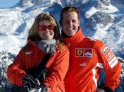 Esposa de Michael Schumacher manda recado para os fãs e pede privacidade