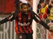 Morro García, ex-Athletico Paranaense, é encontrado morto com tiro no peito
