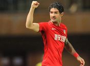 Alexandre Pato rescinde contrato com time chinês e fica livre no mercado