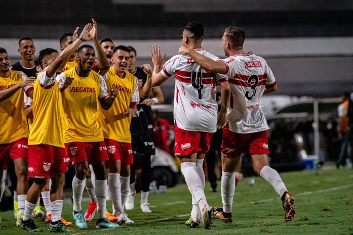 CRB bate a Chapecoense e vence a primeira no Brasileiro da Série B