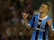 Luan foi eleito o melhor da Libertadores (Foto: Agustin Marcarian/Reuters)