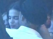 Neymar e Bruna dão selinho em casamento e aumentam suspeitas de reconciliação