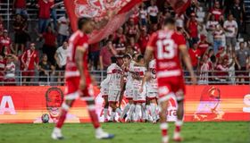 CRB vence o Vila Nova, amplia boa fase e sobe na tabela da Série B