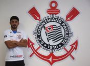 Corinthians anuncia a contratação do zagueiro uruguaio Bruno Méndez