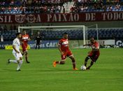 CRB sofre “apagão” e é goleado pelo Avaí no Rei Pelé