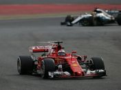 Hamilton afirma que Ferrari está “muito forte” até agora em Barcelona