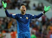 Diego Alves acerta por quatro anos com o Flamengo, diz site