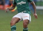 Flamengo tem dia decisivo por Felipe Melo e monitora Paulo Henrique Ganso