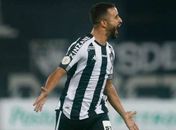 Botafogo de Lazaroni mostra novas facetas e dá fim à sequência negativa