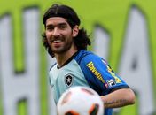 Loco Abreu revela planos para depois da aposentadoria e não descarta retorno ao Botafogo