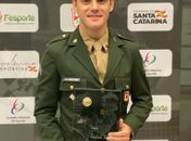 Douglas Brose fica com troféu Guga Kuerten de melhor atleta catarinense de 2019