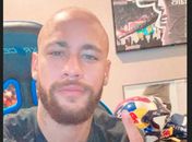 "Com imensa felicidade, desfalcarei o carnaval", ironiza Neymar