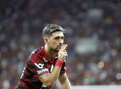 Estratégia? Jornal argentino levanta suspeita sobre lesão de Arrascaeta no Flamengo