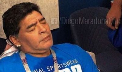 Maradona foi atendido por equipe médica durante jogo entre Argentina e Nigéria - Reprodução Instagram